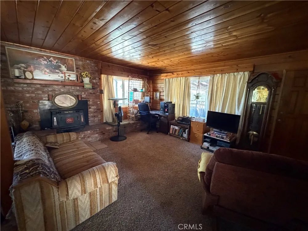 3512 Oakwood Mountain Mesa, CA 93240