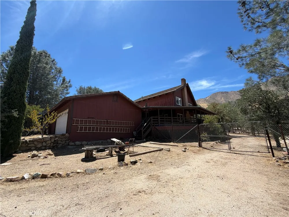 3512 Oakwood Mountain Mesa, CA 93240
