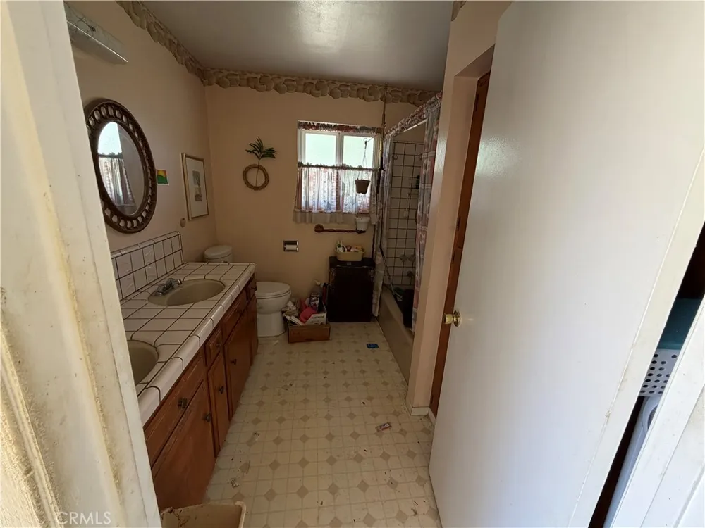 3512 Oakwood Mountain Mesa, CA 93240