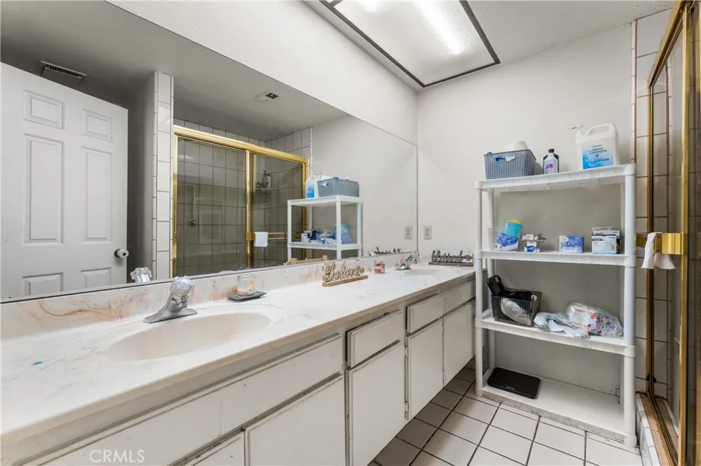 1152 E Avenue J12 Lancaster, CA 93535