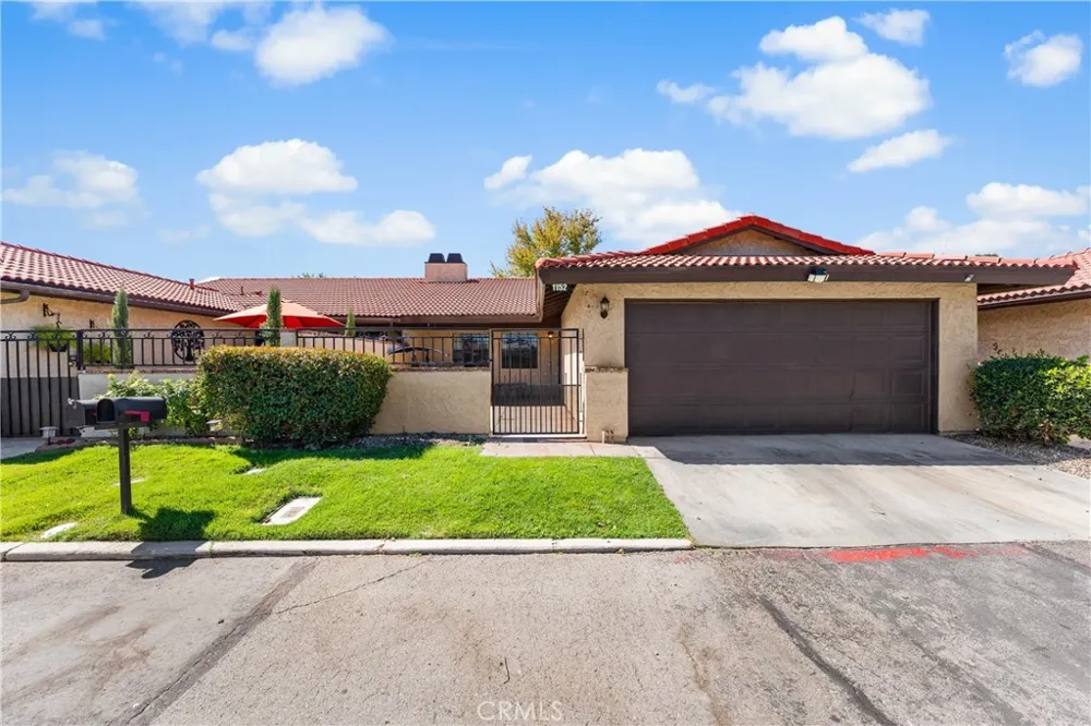 1152 E Avenue J12 Lancaster, CA 93535