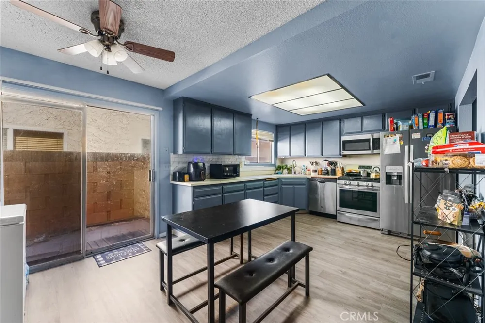 1152 E Avenue J12 Lancaster, CA 93535