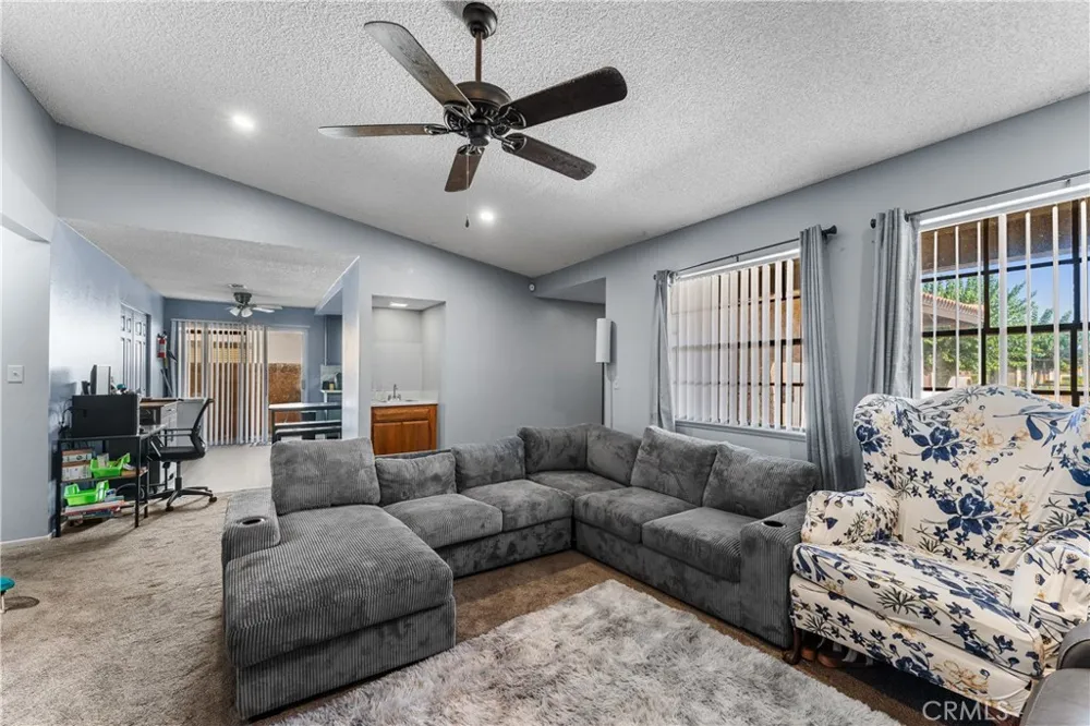 1152 E Avenue J12 Lancaster, CA 93535
