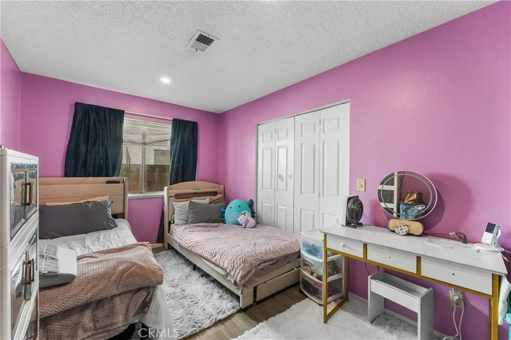 1152 E Avenue J12 Lancaster, CA 93535