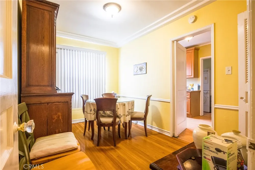 913 S Wilton Place Los Angeles, CA 90019