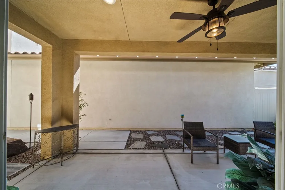 27105 Yearling Saugus, CA 91350