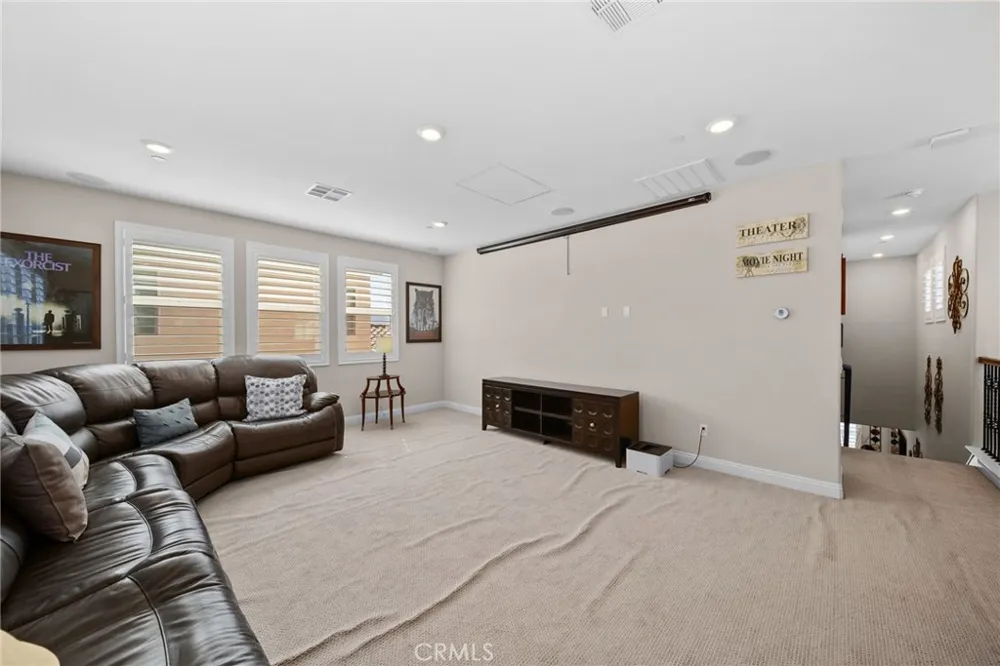 27105 Yearling Saugus, CA 91350