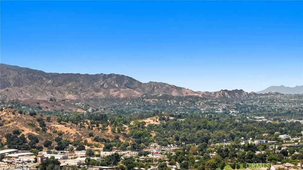 21227 Trumpet Drive #202 Newhall, CA 91321