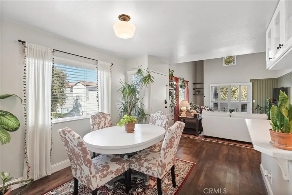 21227 Trumpet Drive #202 Newhall, CA 91321