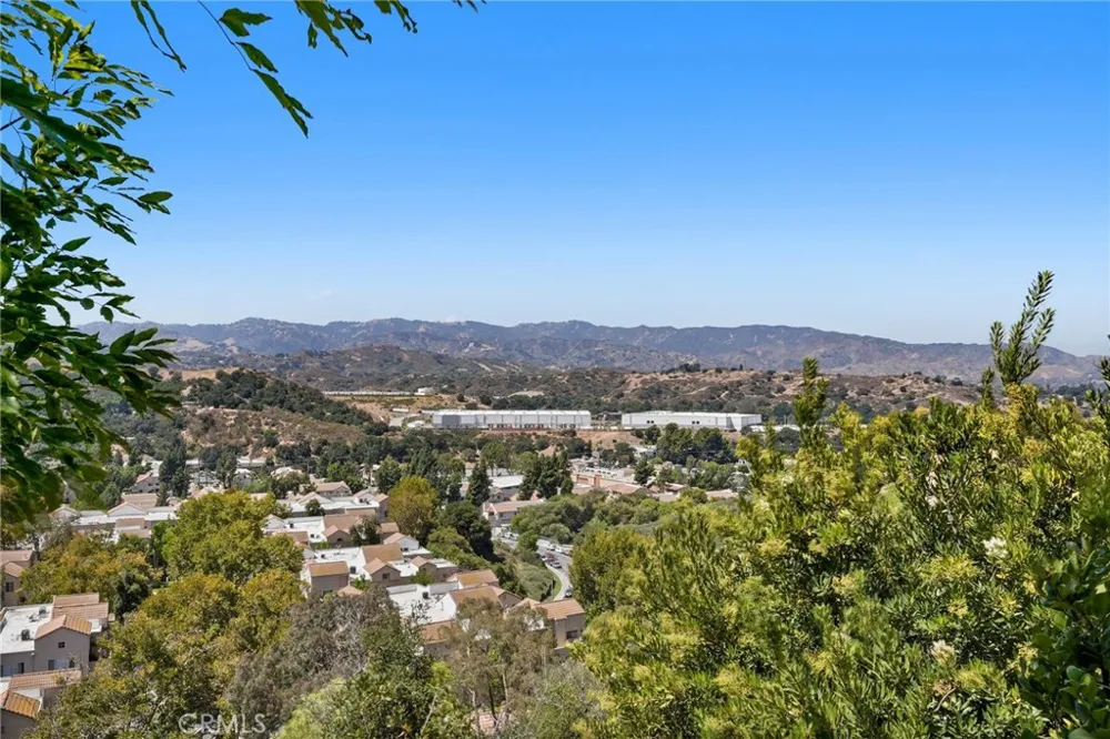 21227 Trumpet Drive #202 Newhall, CA 91321