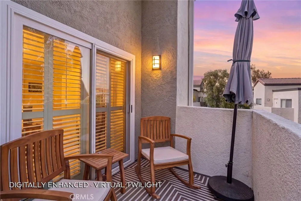 21227 Trumpet Drive #202 Newhall, CA 91321