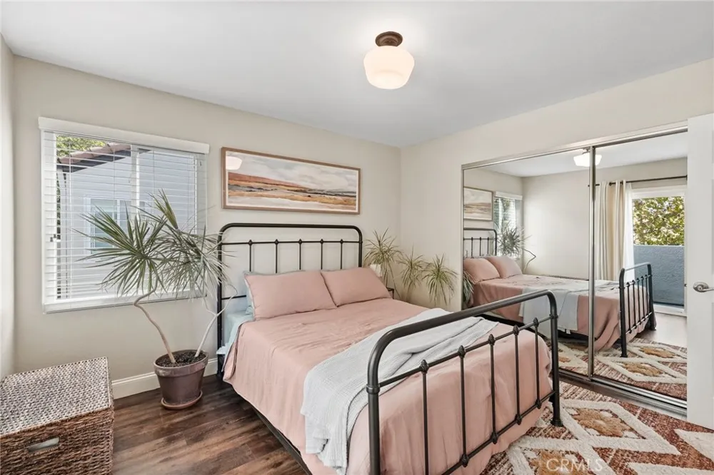 21227 Trumpet Drive #202 Newhall, CA 91321