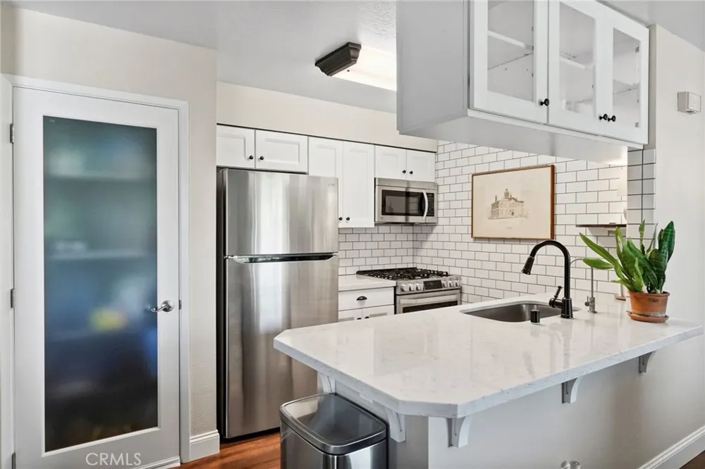 21227 Trumpet Drive #202 Newhall, CA 91321