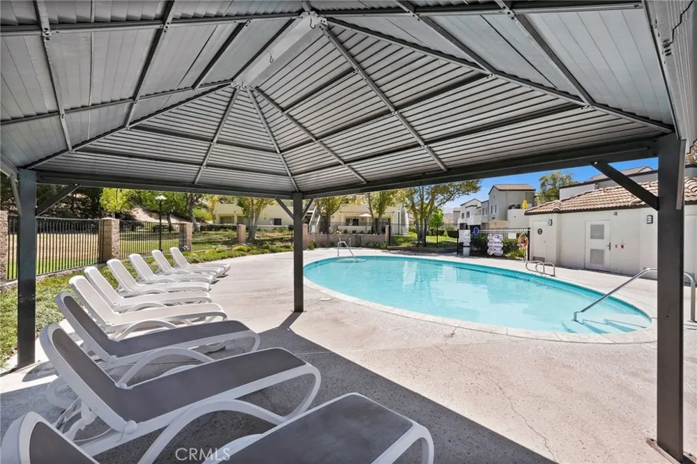 21227 Trumpet Drive #202 Newhall, CA 91321