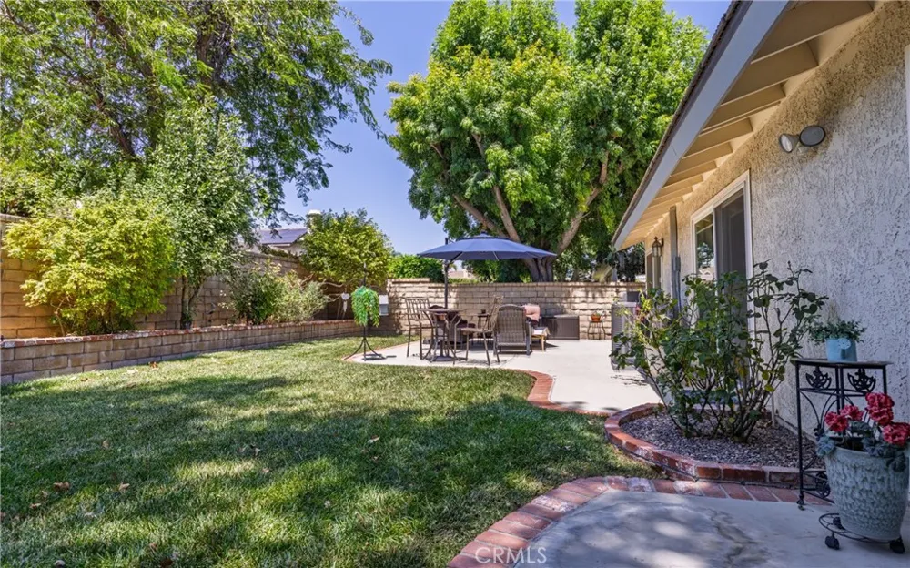 25503 Via Impreso Valencia, CA 91355