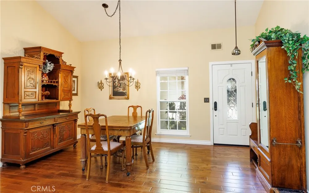 25503 Via Impreso Valencia, CA 91355