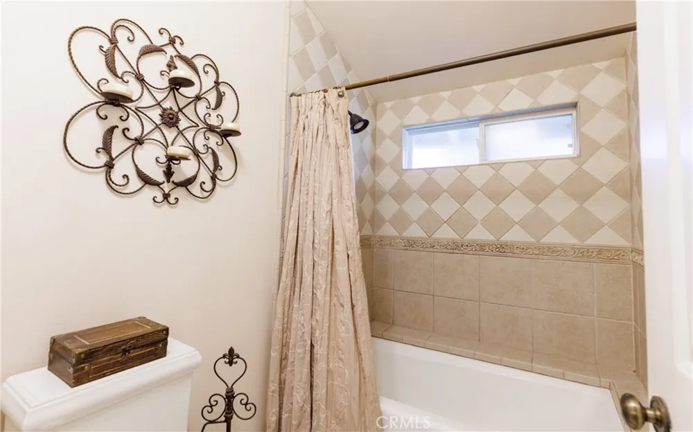 25503 Via Impreso Valencia, CA 91355