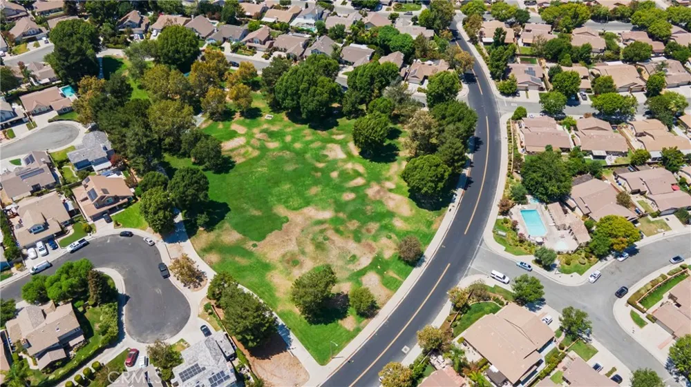 25503 Via Impreso Valencia, CA 91355