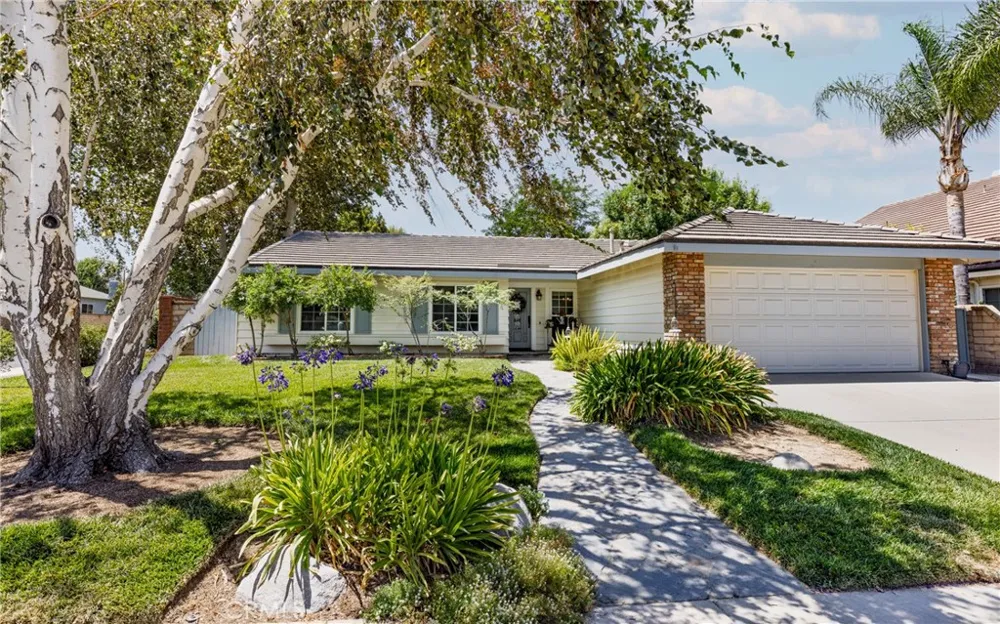 25503 Via Impreso Valencia, CA 91355