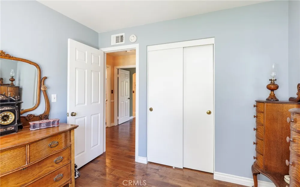 25503 Via Impreso Valencia, CA 91355