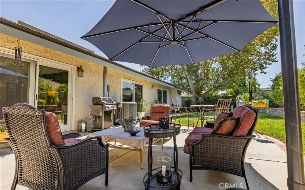 25503 Via Impreso Valencia, CA 91355
