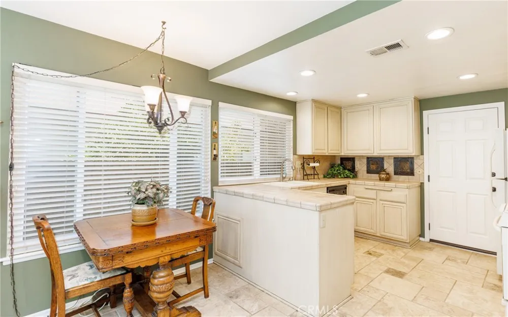 25503 Via Impreso Valencia, CA 91355