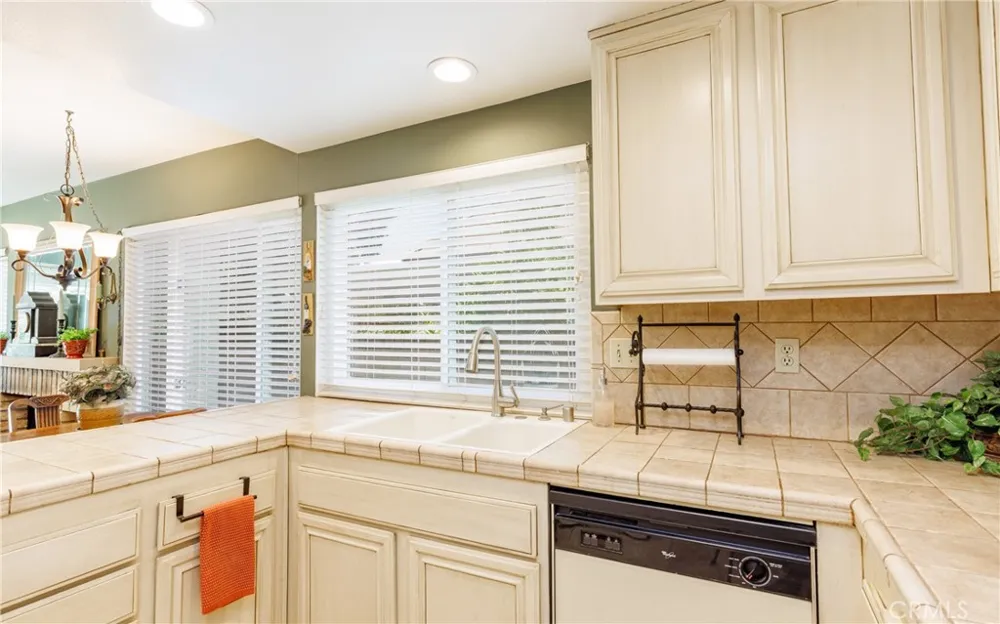 25503 Via Impreso Valencia, CA 91355