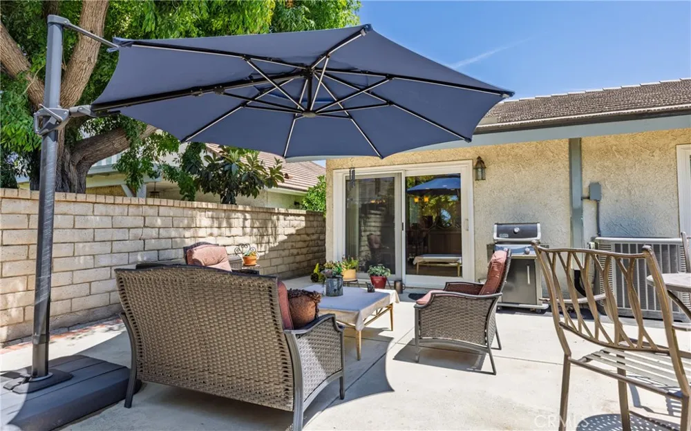 25503 Via Impreso Valencia, CA 91355