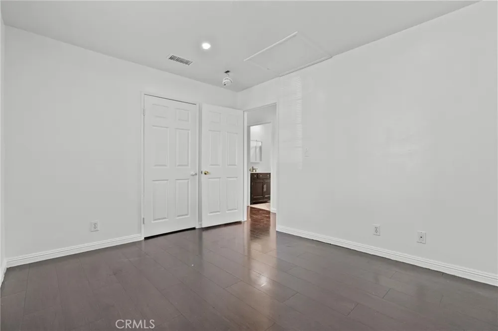 6906 Alabama Canoga Park, CA 91303