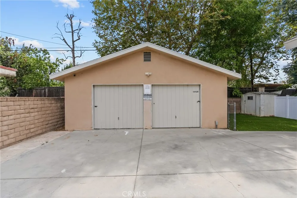6906 Alabama Canoga Park, CA 91303