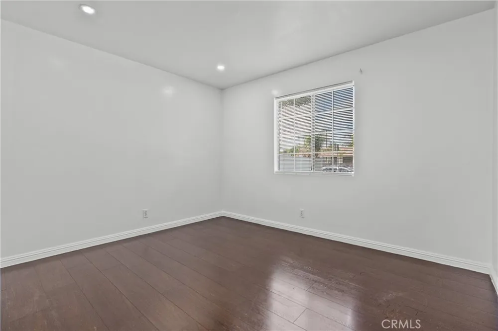 6906 Alabama Canoga Park, CA 91303