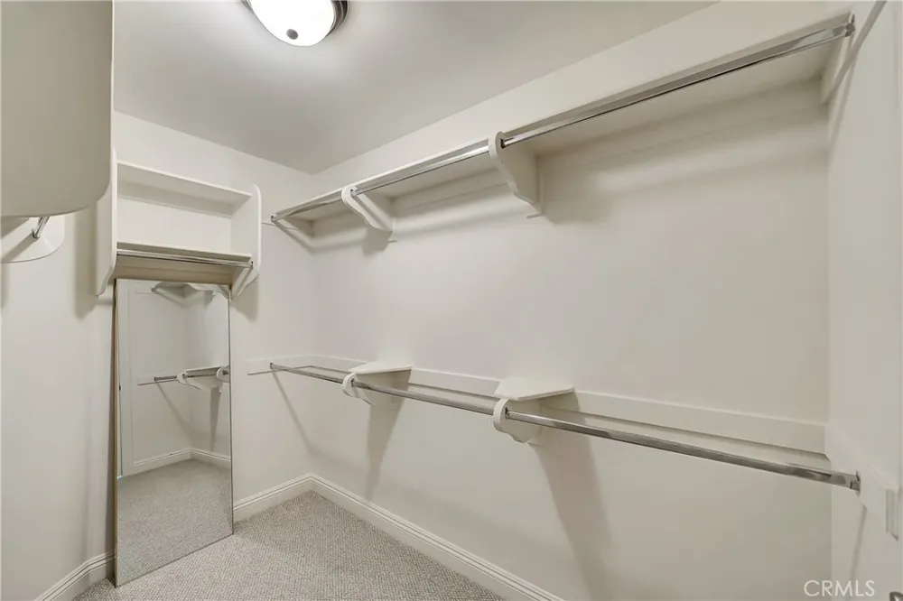 12044 Hoffman Street #303 Studio City, CA 91604