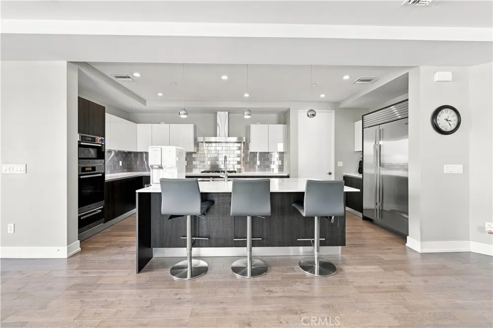 450 N Palm Dr #407 Beverly Hills, CA 90210