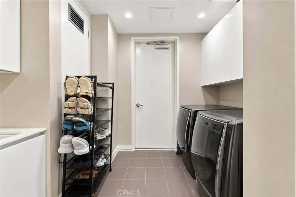 450 N Palm Dr #407 Beverly Hills, CA 90210