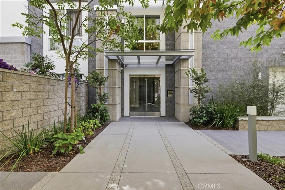 450 N Palm Dr #407 Beverly Hills, CA 90210