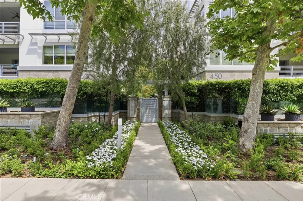 450 N Palm Dr #407 Beverly Hills, CA 90210