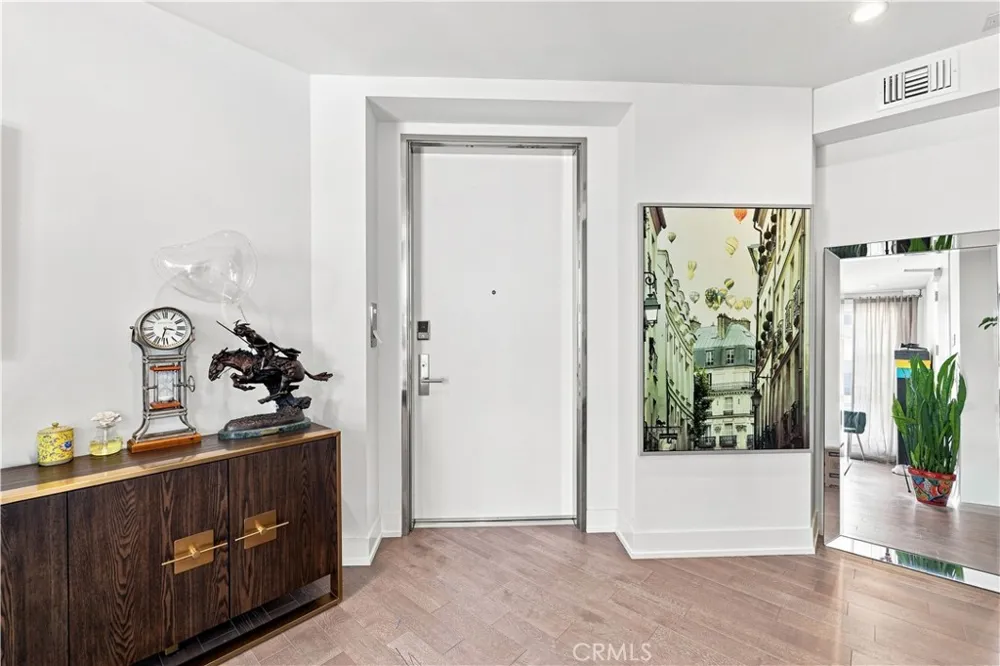 450 N Palm Dr #407 Beverly Hills, CA 90210
