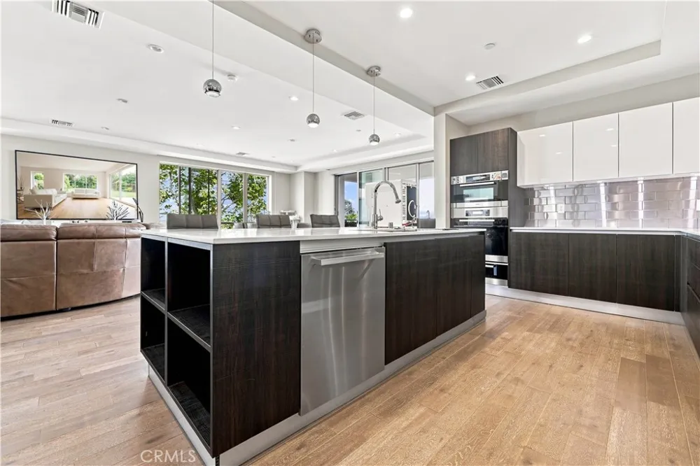 450 N Palm Dr #407 Beverly Hills, CA 90210