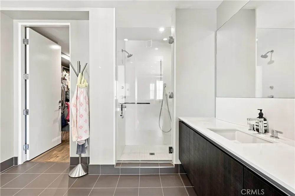 450 N Palm Dr #407 Beverly Hills, CA 90210