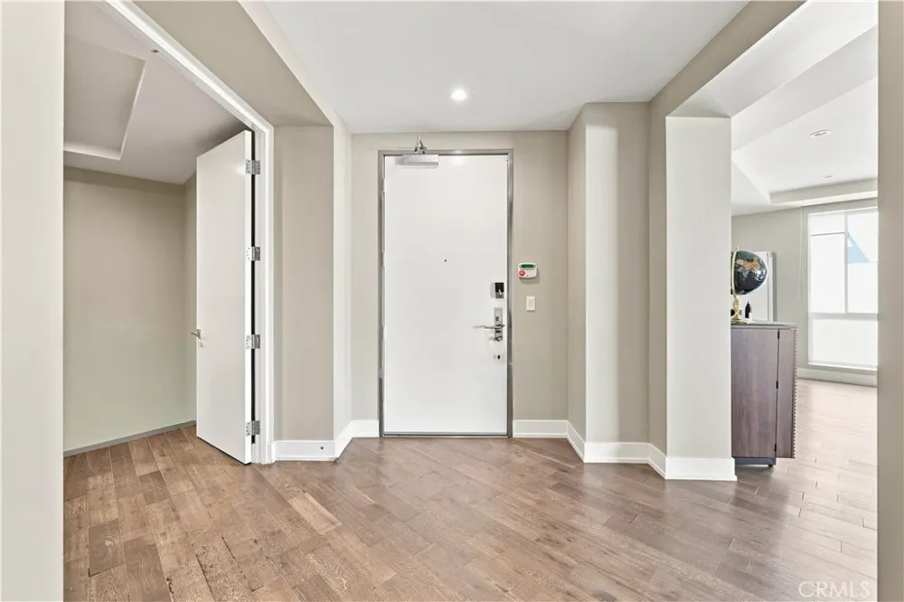 450 N Palm Dr #407 Beverly Hills, CA 90210