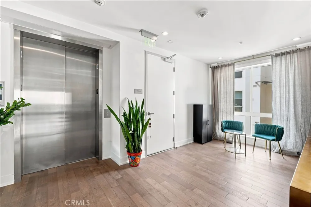 450 N Palm Dr #407 Beverly Hills, CA 90210