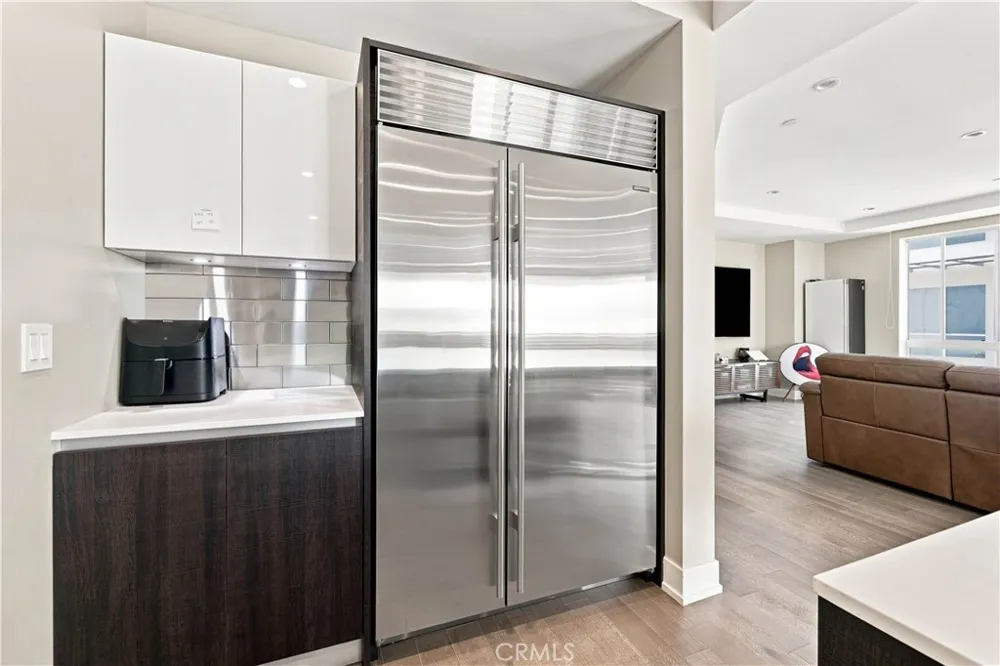 450 N Palm Dr #407 Beverly Hills, CA 90210