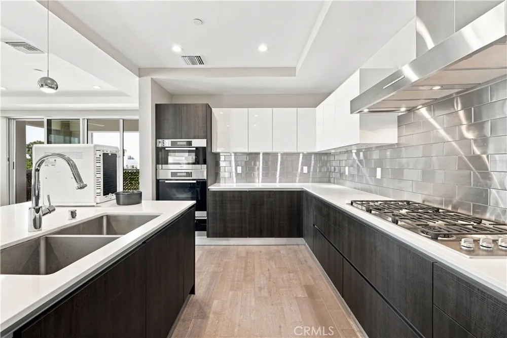 450 N Palm Dr #407 Beverly Hills, CA 90210