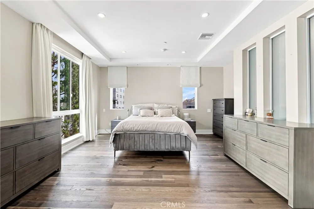 450 N Palm Dr #407 Beverly Hills, CA 90210