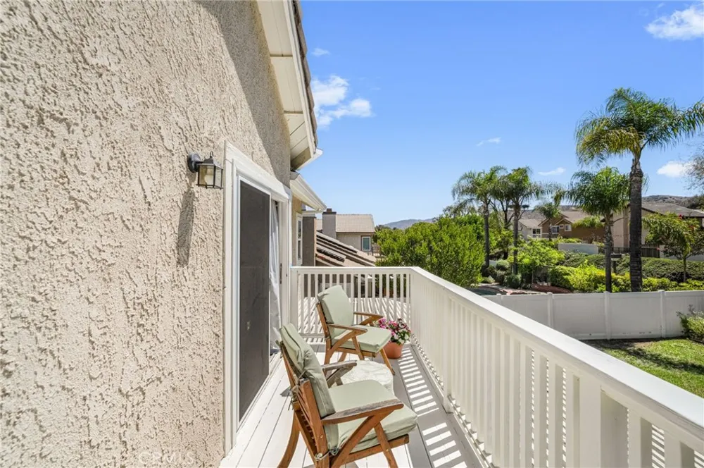 372 Spring Breeze Court Simi Valley, CA 93065