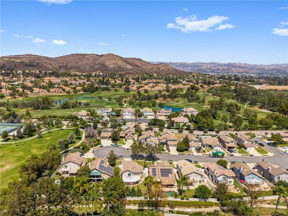 372 Spring Breeze Court Simi Valley, CA 93065