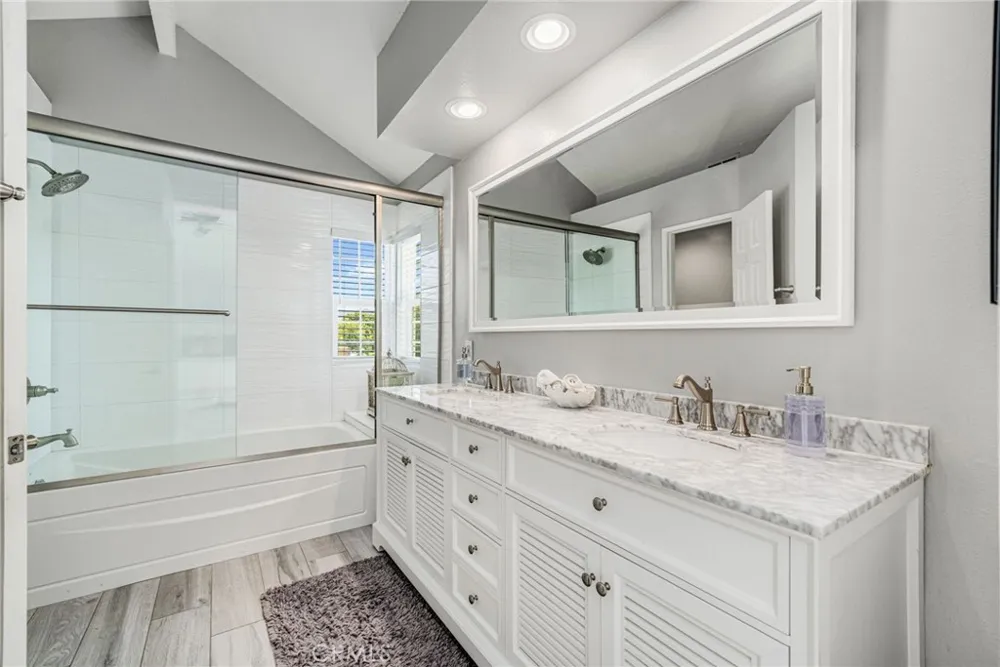 372 Spring Breeze Court Simi Valley, CA 93065