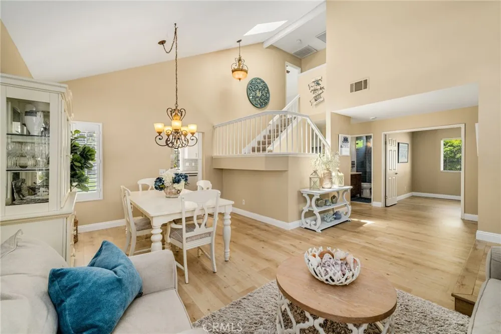 372 Spring Breeze Court Simi Valley, CA 93065