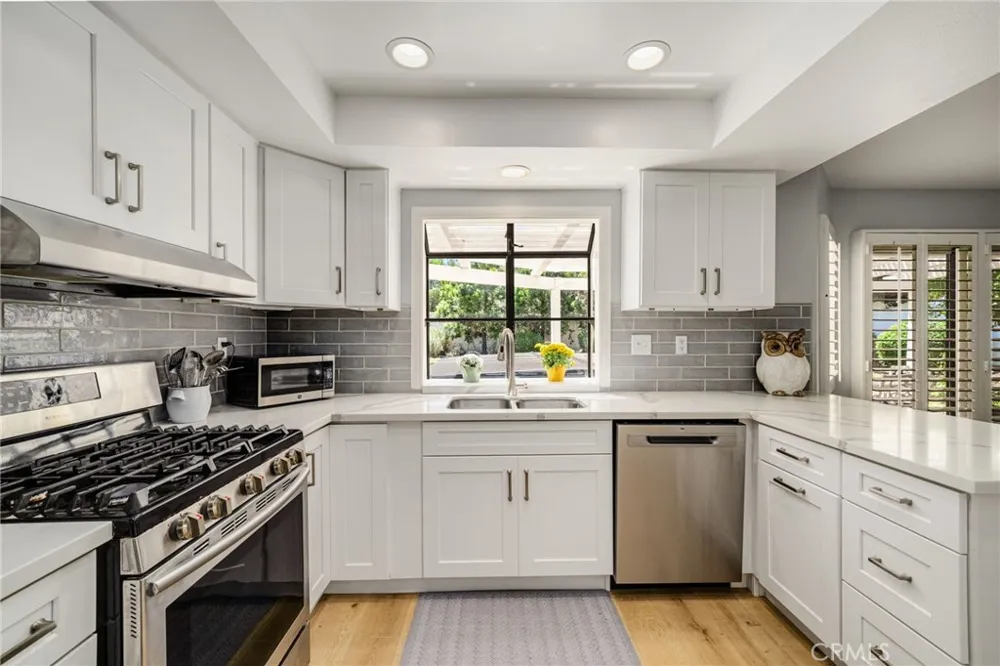 372 Spring Breeze Court Simi Valley, CA 93065