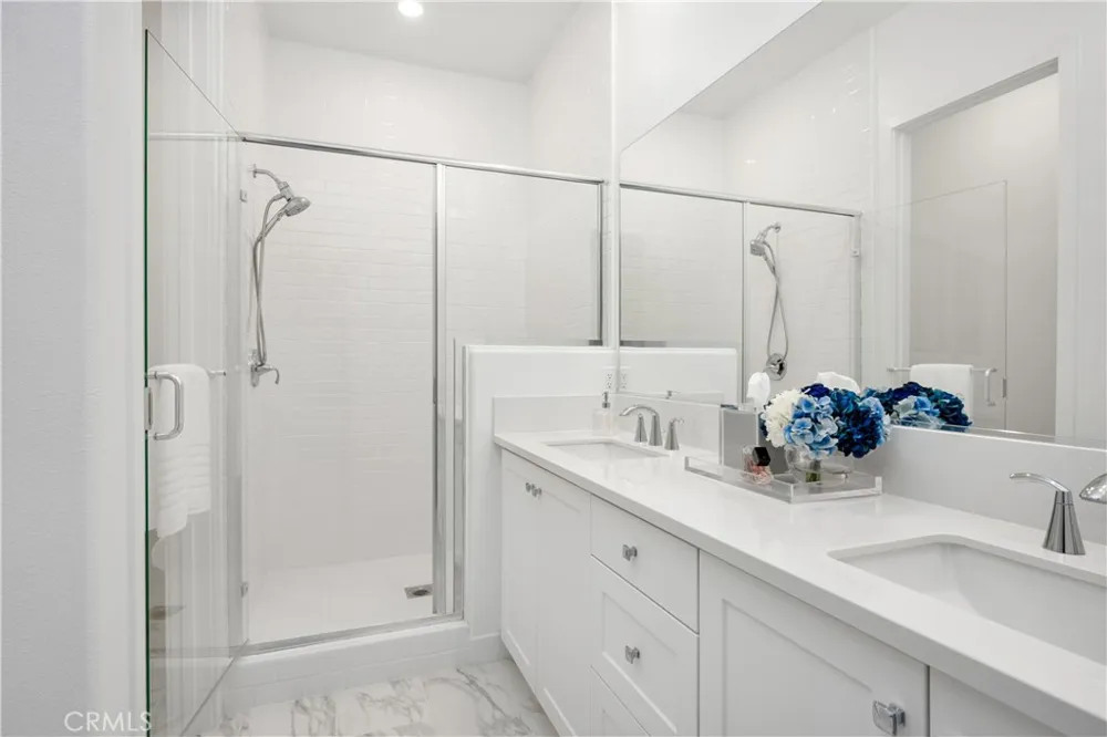 27225 Cranmore #101 Valencia, CA 91381